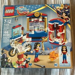 New unopened Lego DC Super Hero Girls Wonder Woman set